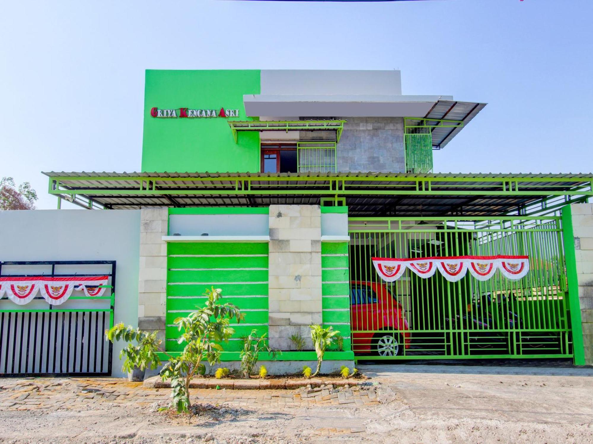 Super Oyo 93012 Griya Kencana Asri Syariah Lawean Exteriör bild